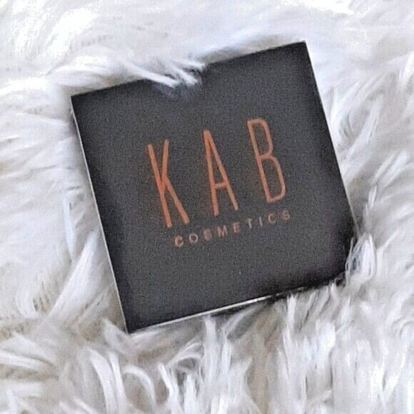 KAB COSMETICS  Pressed Pigment Quad Eyeshadow in Deep Smoke ☆ SEALED - Picture 2 of 3